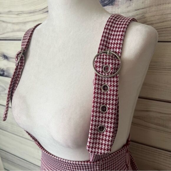 Forever 21 Maroon & White Houndstooth Pleated High Waist Skirt with Straps - Picture 5 of 12